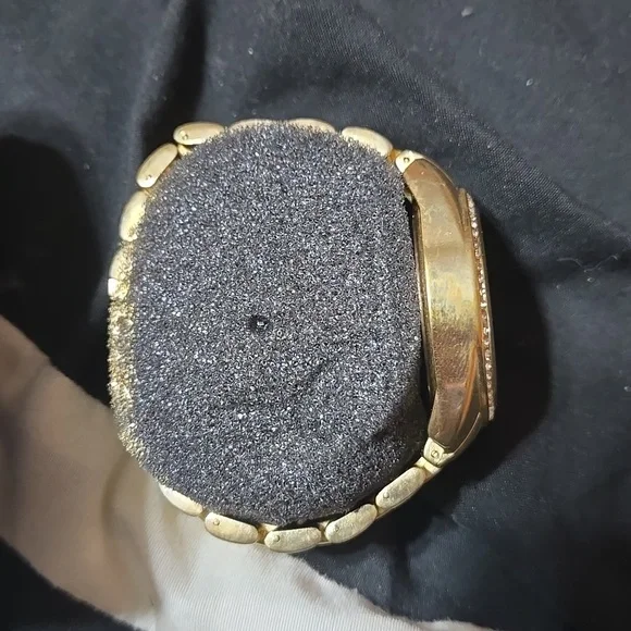 Rare Beauty And The Beast Wristwatch - Picture 2 of 5